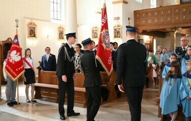 Goście uczestniczą w Mszy 