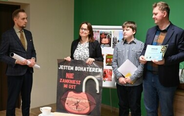 zdjęcie wyr&oacute;żnionych uczestnik&oacute;w konkursu