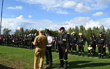 Wręczanie dyplom&oacute;w prezesom OSP za 30-lecie KSRG