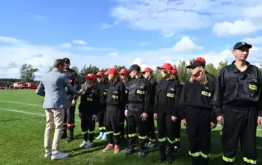 Burmistrz Mieściska składa gratulację MDP Mieścisko