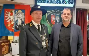 bracia kurkowi w mundurach