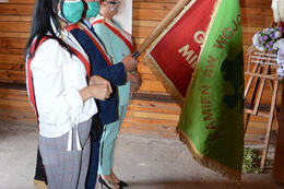 Na zdjęciu widać delegację ze sztandarem Gminy Mieścisko