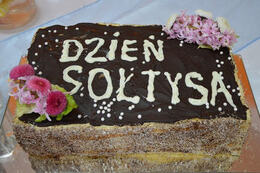 Na zdjęciu widać tort z napisem Dzień Sołtysa.
