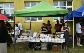 Stoisko z ręcznie robionymi świecami